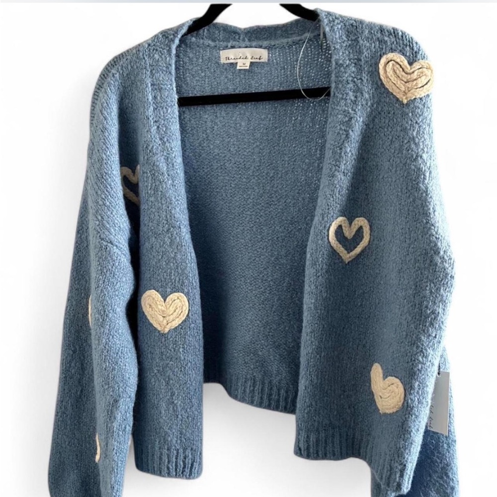 Threaded Leaf 3D Heart Patterned Women's Sweater